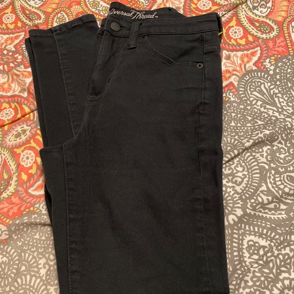 High Rise Skinny "Universal Thread" Jeans - Picture 4 of 4